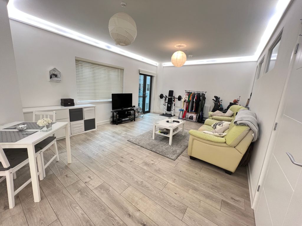 Property photo 3 of 7 Image