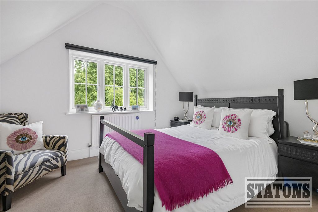 Additional image 17 of 3 bed flat for saleCockfosters Road, Barnet EN4