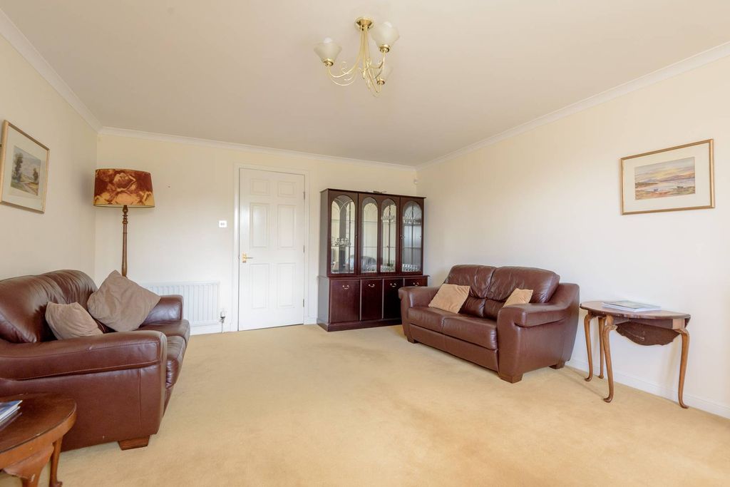 Additional image 4 of 3 bed flat for sale23 Royal Apartments, 1 Station Road, North Berwick EH39