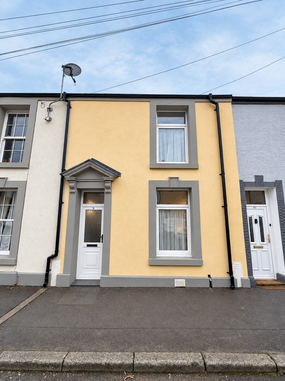 Property photo 1 of 11