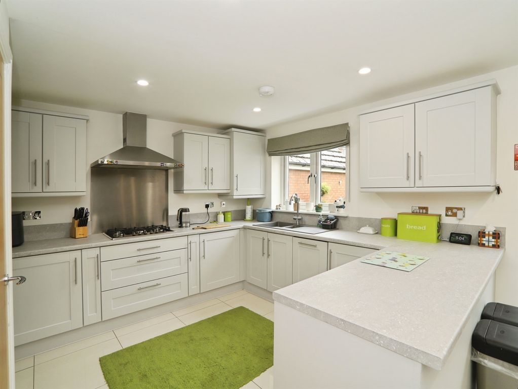 Property photo 2 of 18