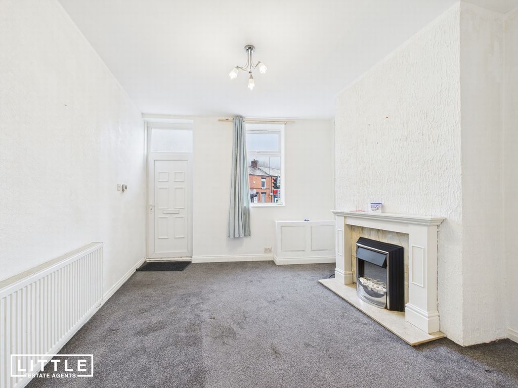 Property photo 3 of 14 Photo 2