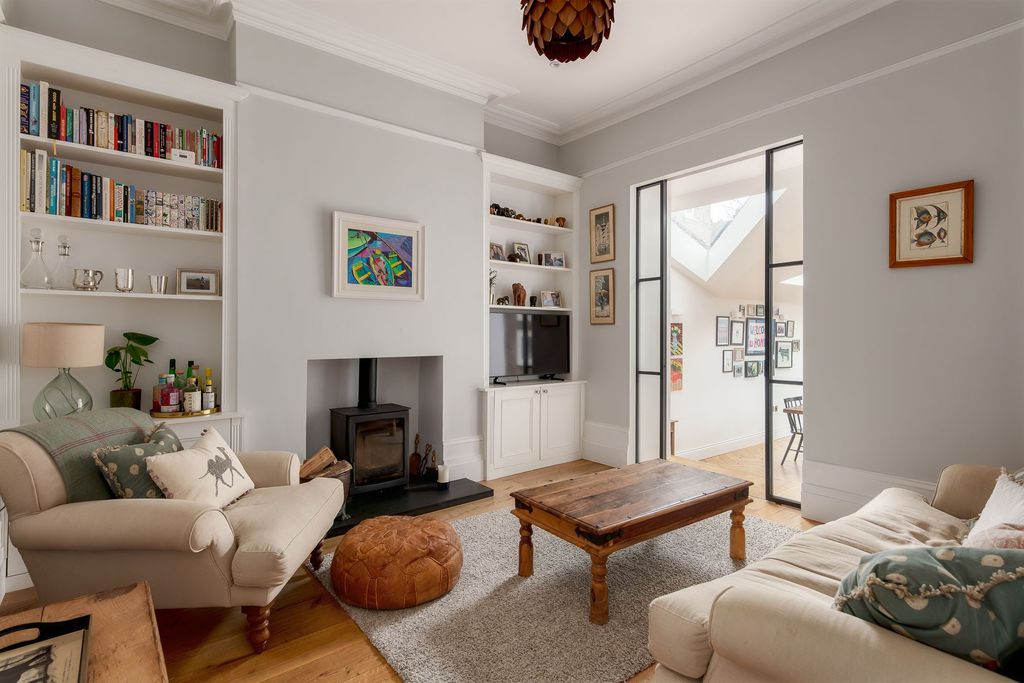 Property photo 3 of 30