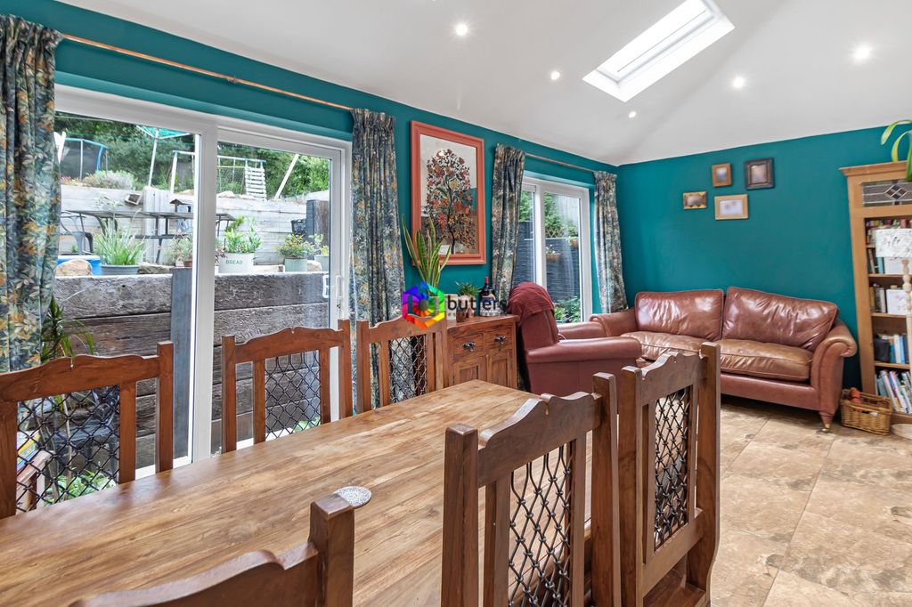 Property photo 2 of 20 Open Plan Living