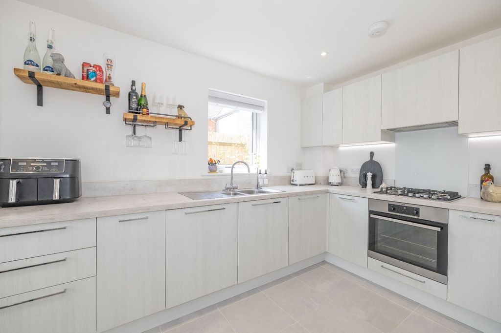 Property photo 2 of 14 Picture 2