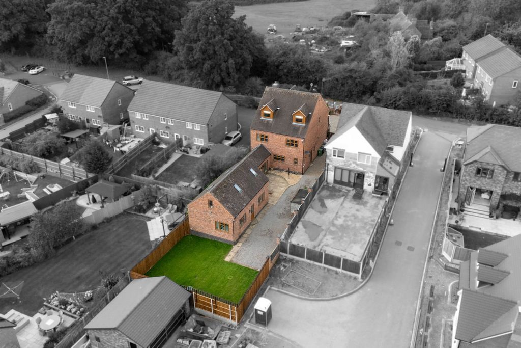 Property photo 3 of 31