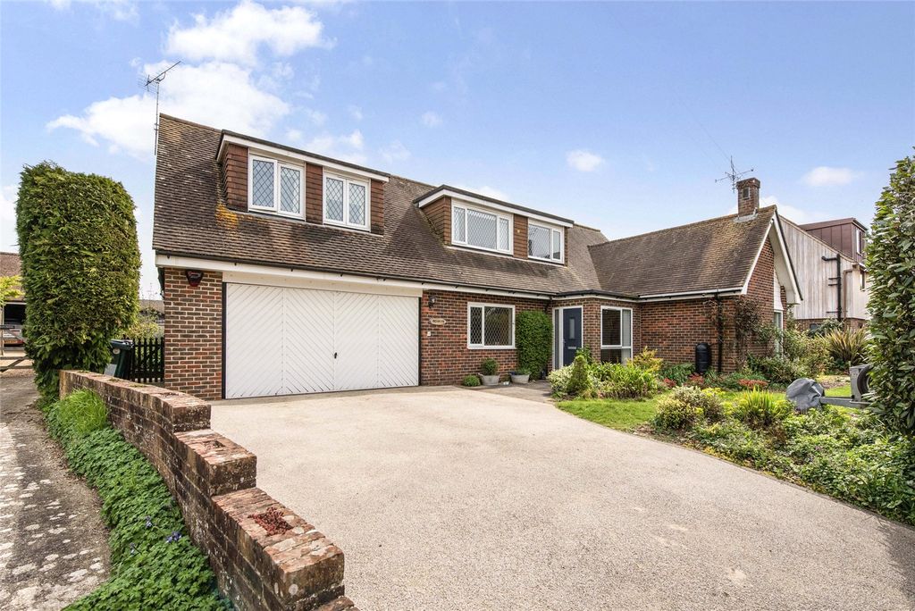 Property photo 1 of 21 The Hoiuse