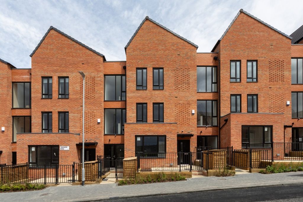 Property photo 1 of 19 Picture No. 05