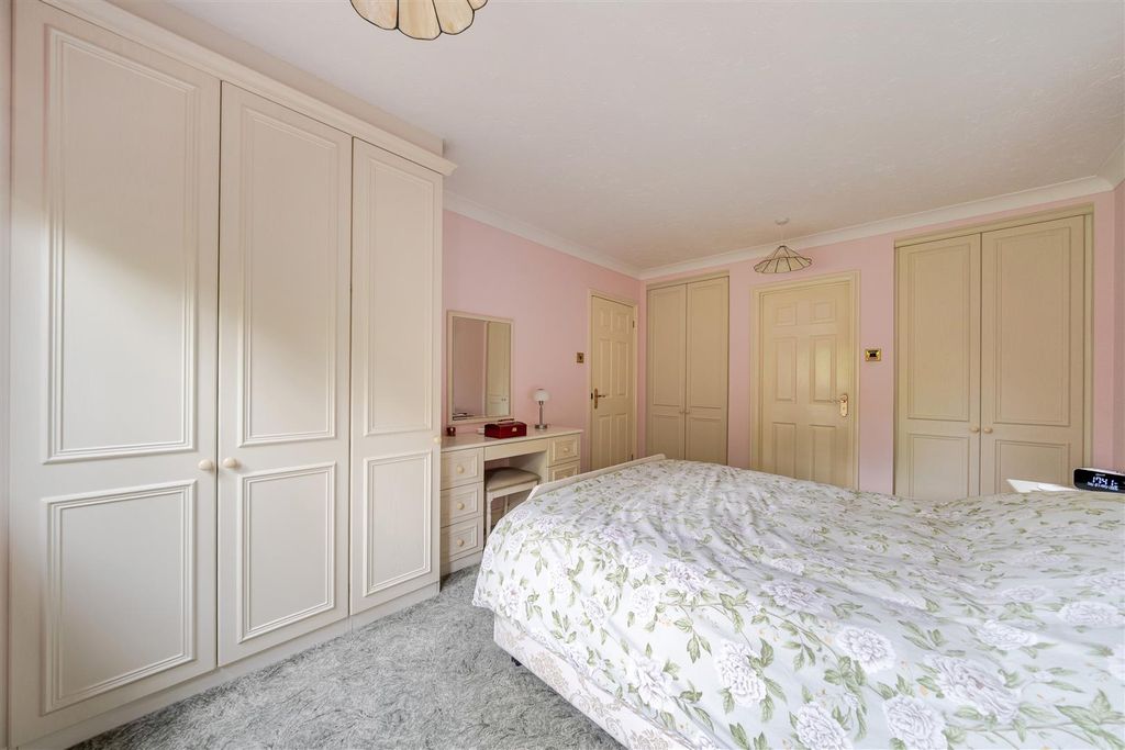 Additional image 17 of 3 bed detached bungalow for saleLondon Road, Liphook GU30