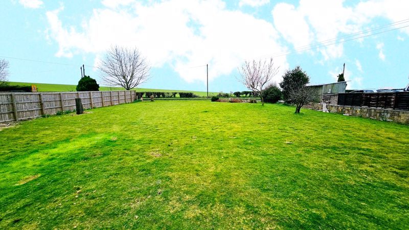 Property photo 2 of 29 Photo 31