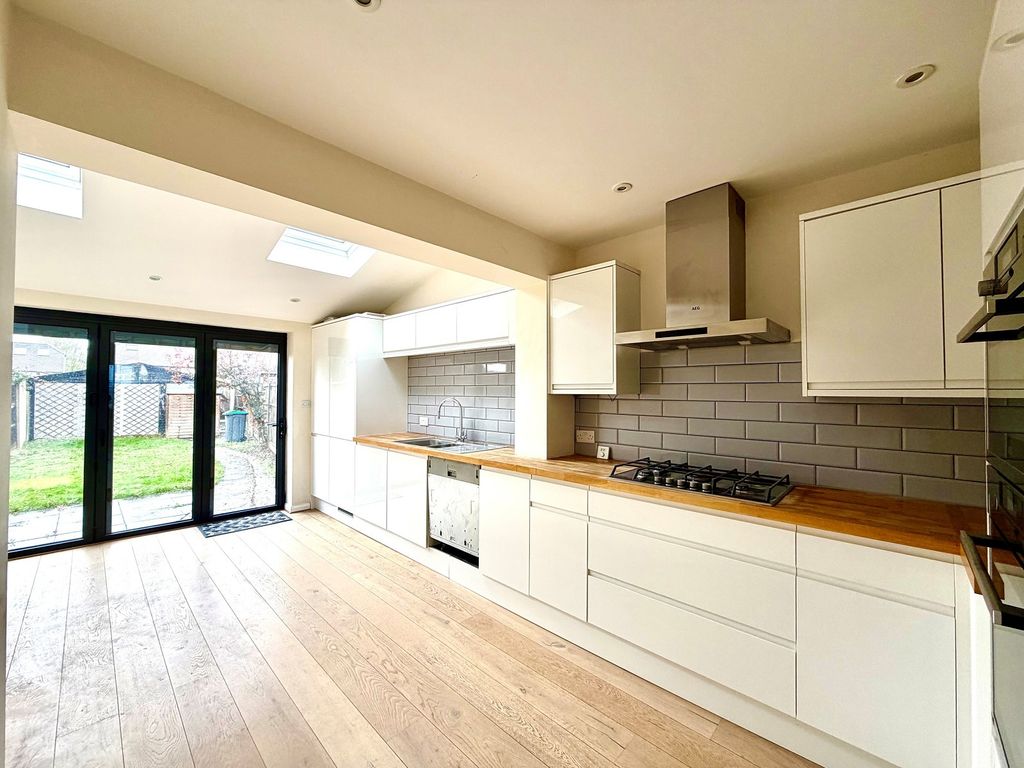 Property photo 3 of 11 Not Specified