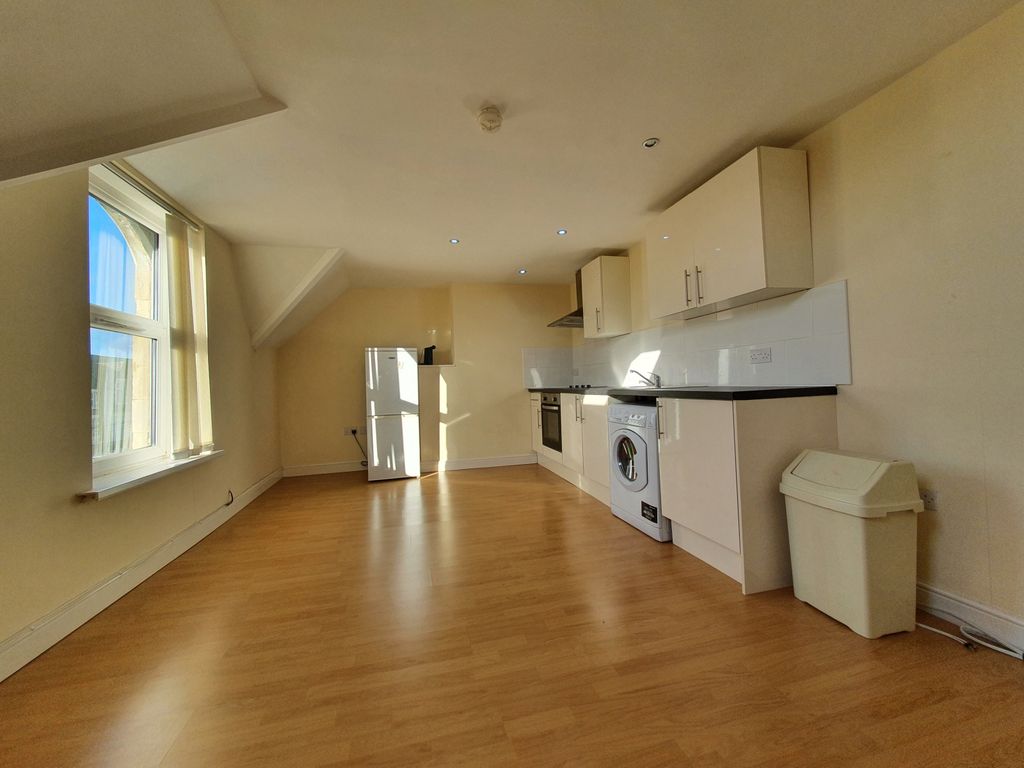 Property photo 1 of 11 1 Bedroom Flat For Rent