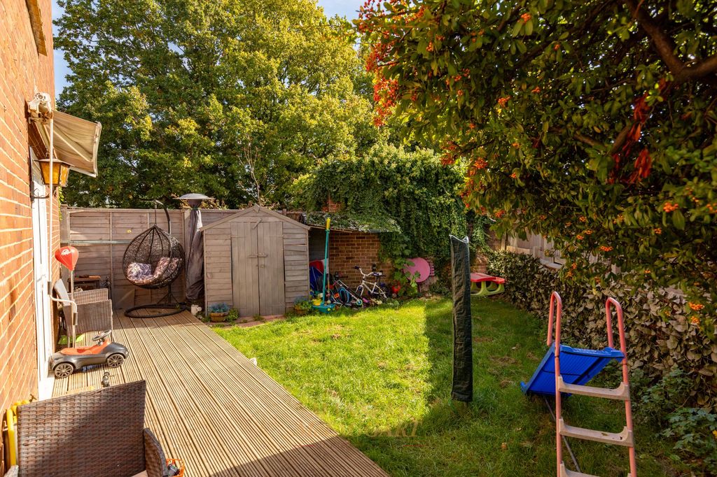 Property photo 2 of 16