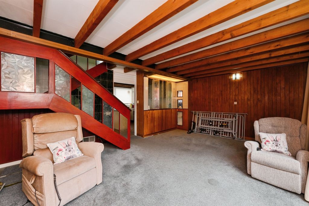 Property photo 2 of 22
