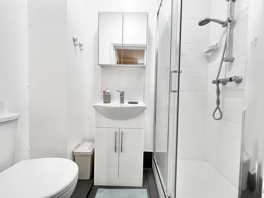 Property photo 3 of 9 Gallery