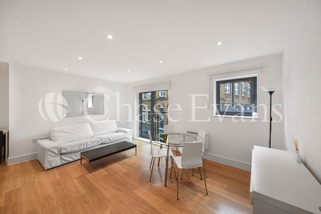 Property photo 2 of 9 Living Area