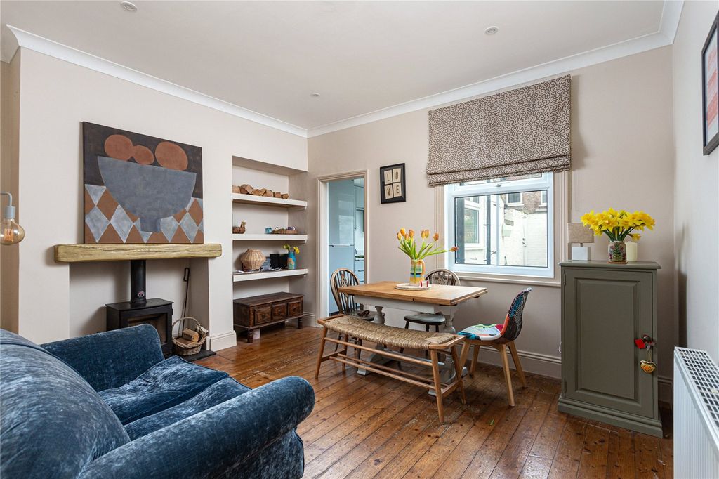 Property photo 2 of 13 Photo