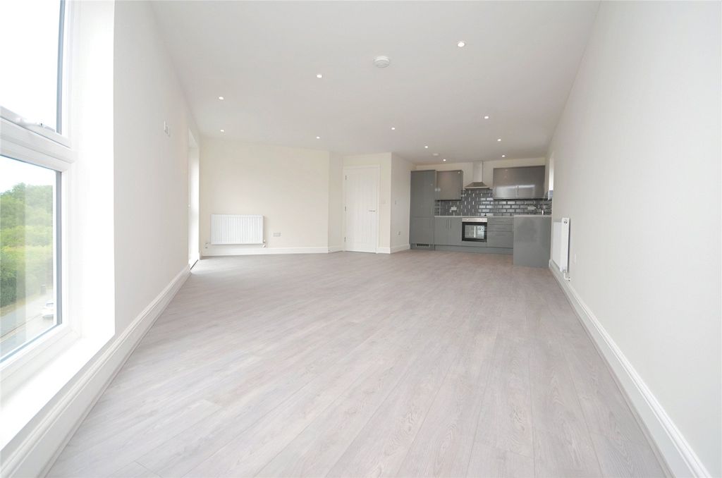 Property photo 2 of 7 Picture No. 17