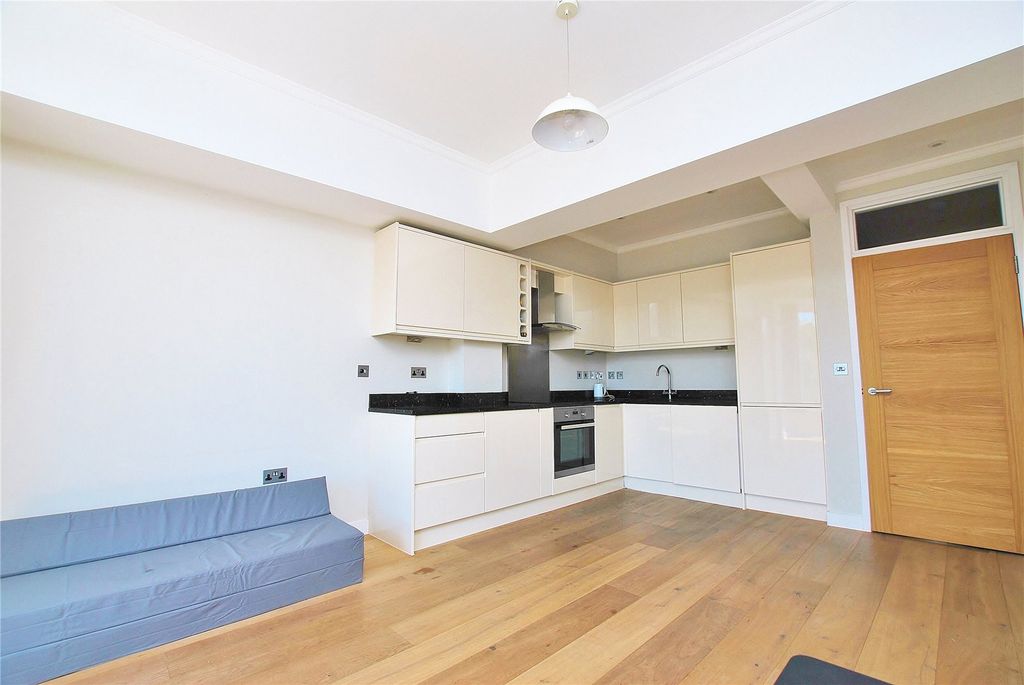 Property photo 3 of 9 Picture No. 07