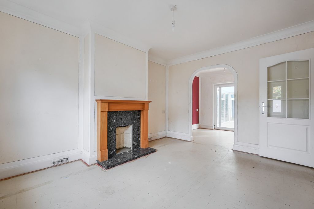 Property photo 3 of 20 7 Greyhound Chase, Ashford, Kent, Tn23 5Ll