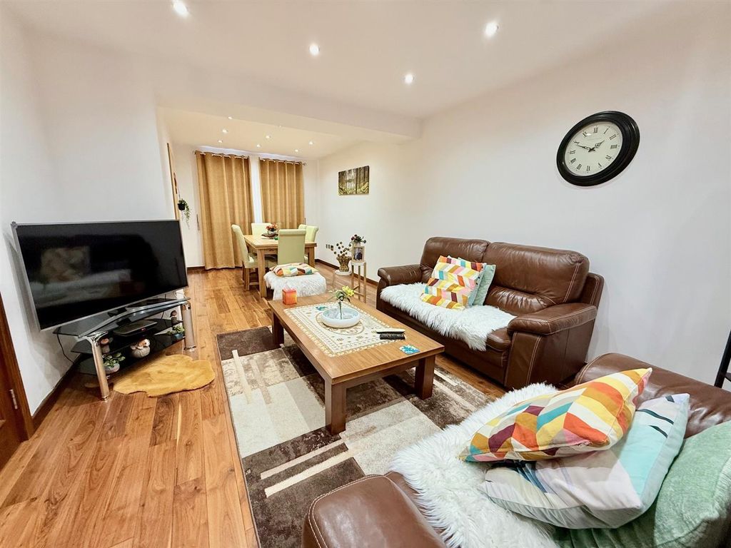 Property photo 2 of 14 2.Jpg