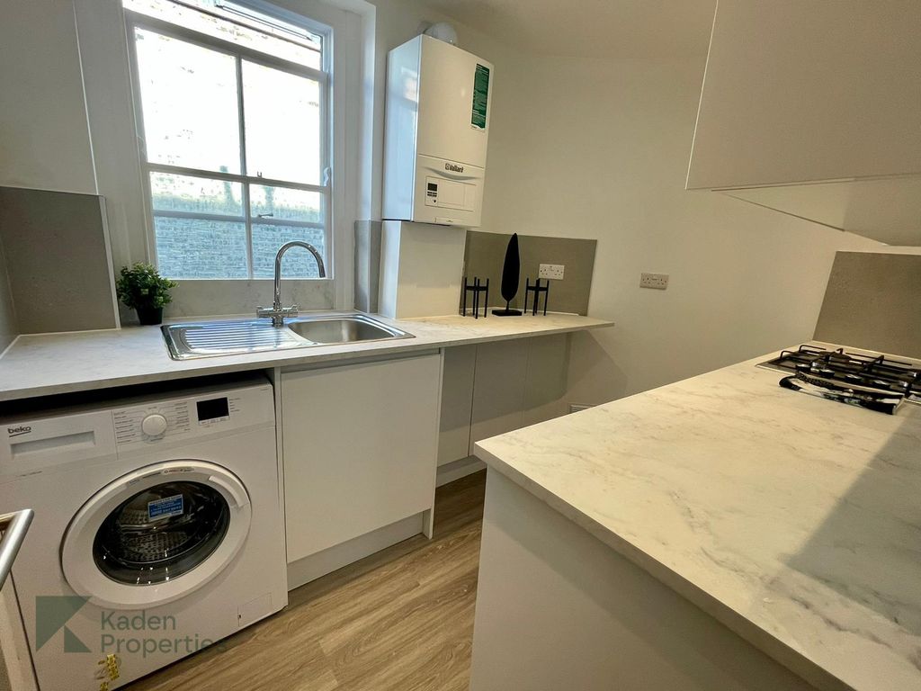 Additional image 13 of 2 bed flat to rentCleveland Street, Fitzrovia W1T