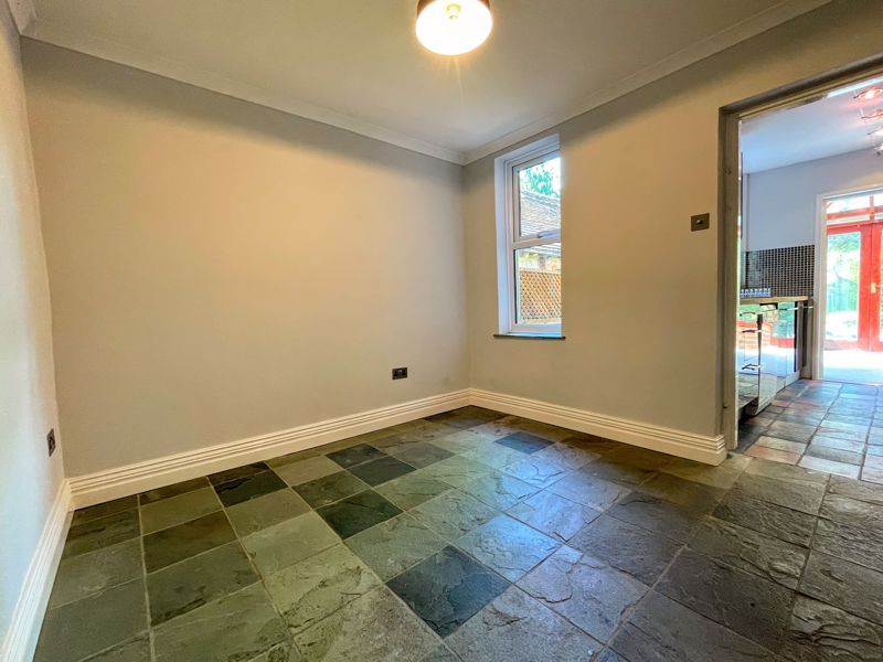 Property photo 3 of 11 Photo 11