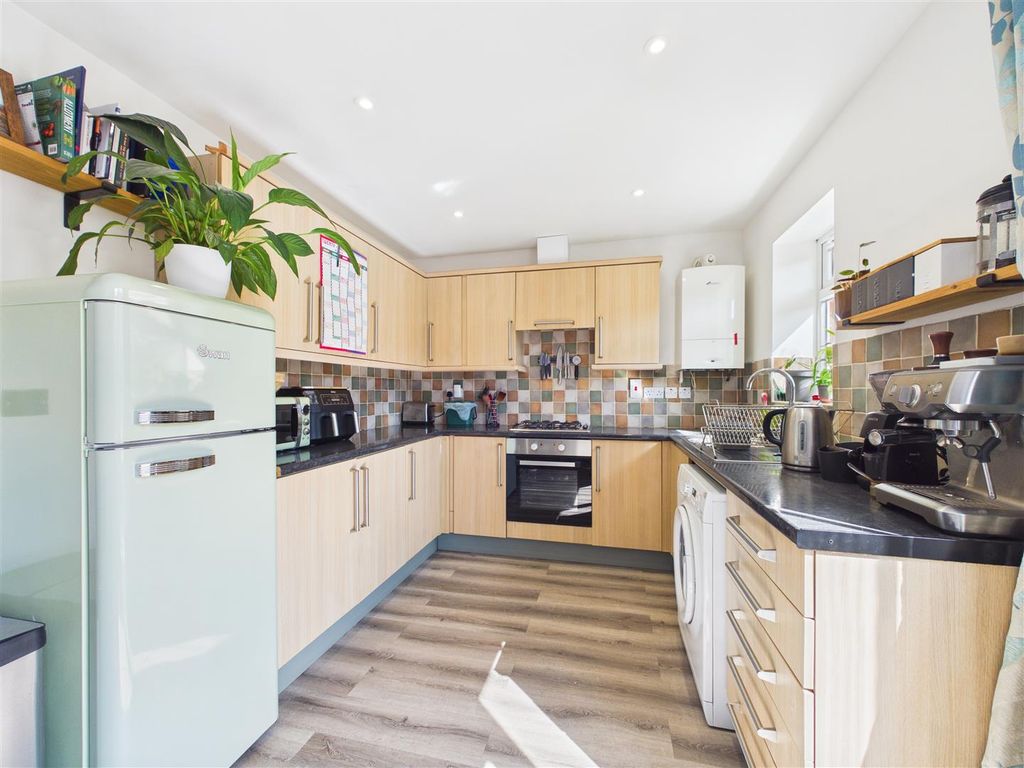 Property photo 3 of 9