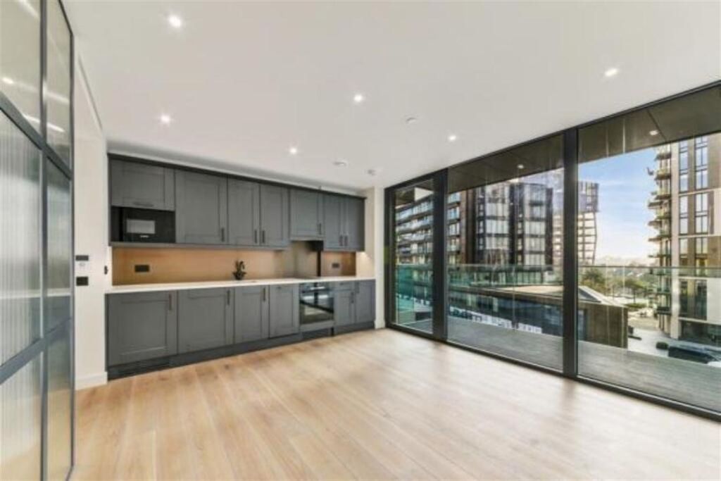 Property photo 1 of 19 Studio