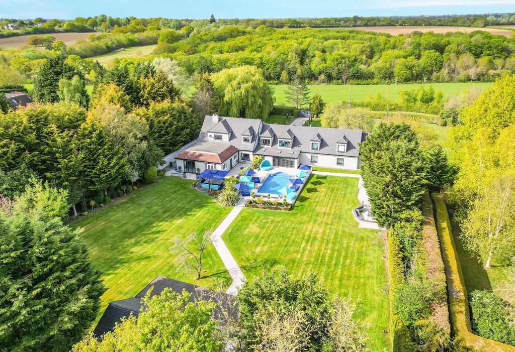 Property photo 1 of 48