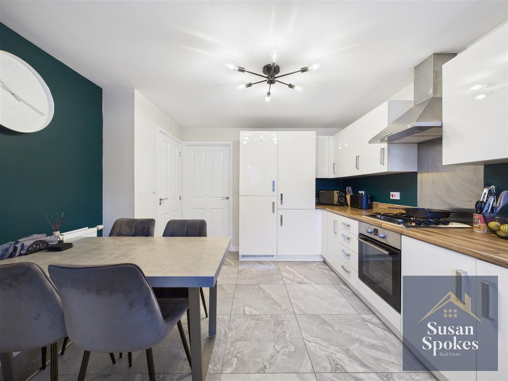 Property photo 2 of 29 Cam01858G0-Pr0199-Still002.Jpg