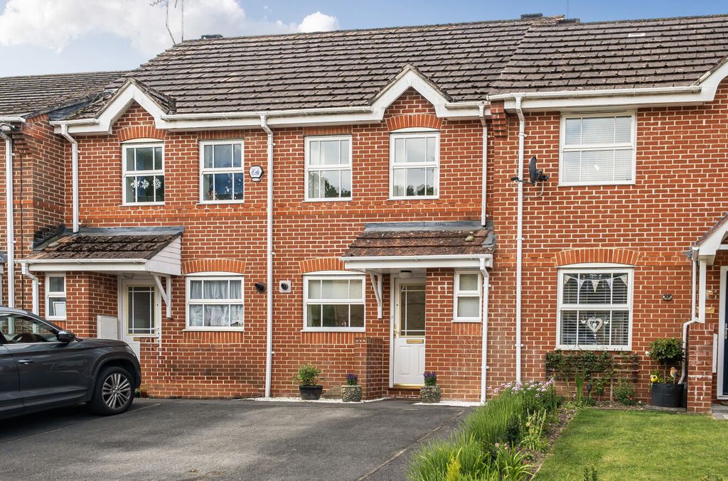 Property photo 1 of 10 1458379-10-6A0321...