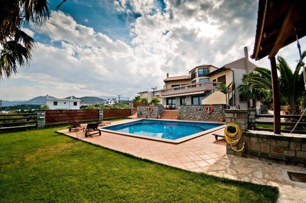 Property photo 1 of 25 Luxurious 4 Bedroom Villa With Pool, Gardens And Sea Views.