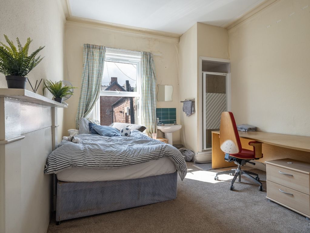 Property photo 1 of 16 5591490
