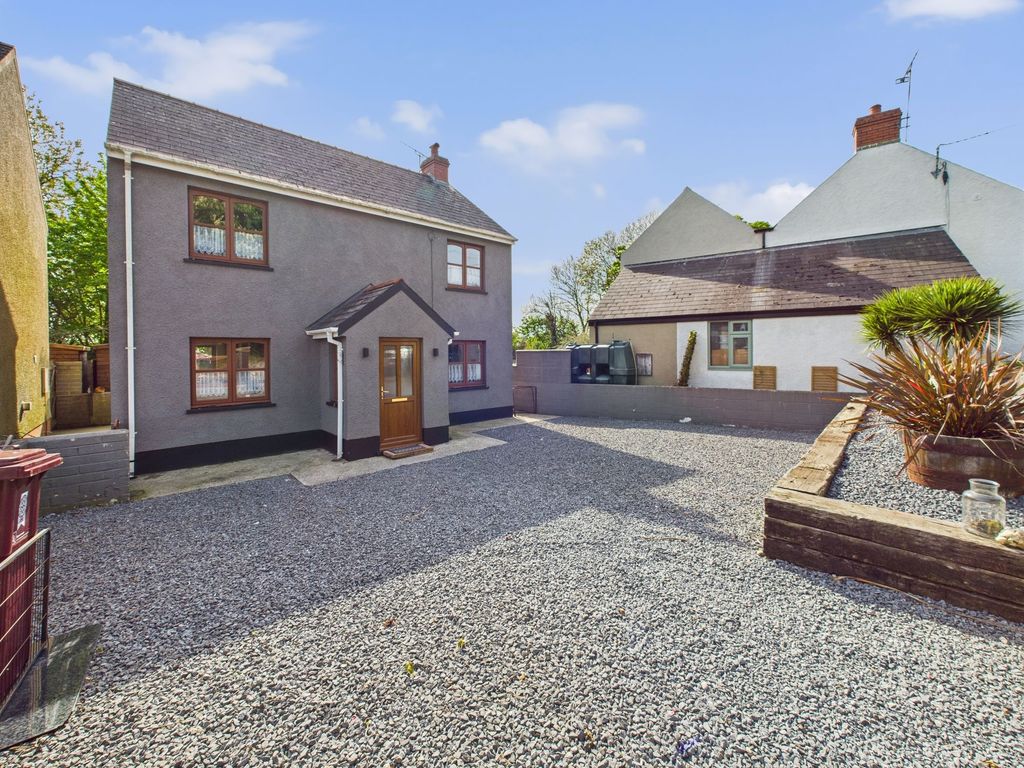 Property photo 1 of 18