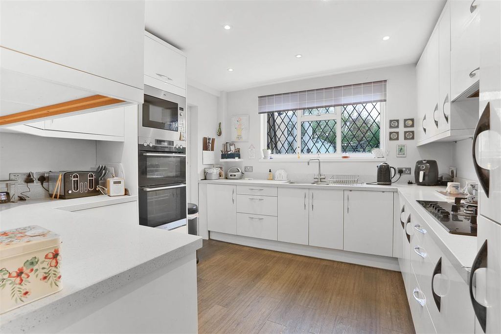 Property photo 3 of 25 1552677821 - 4.Jpg