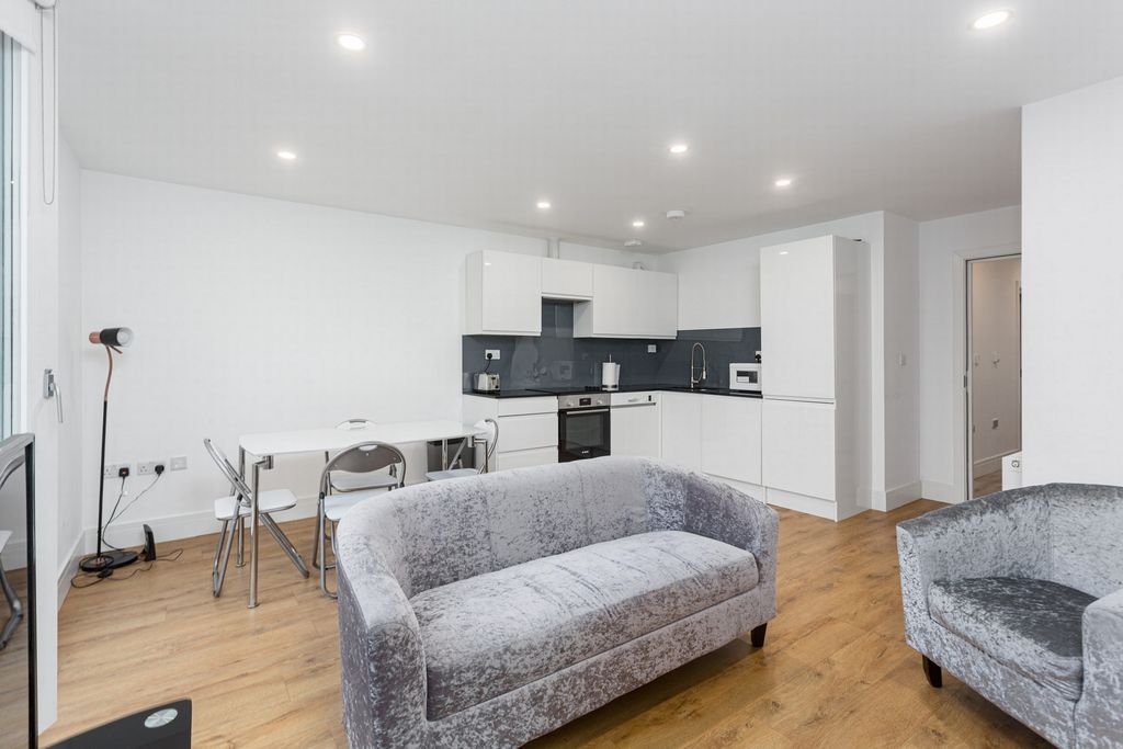 Property photo 3 of 10 Photo 3