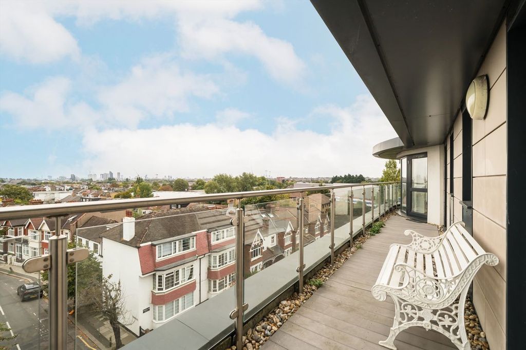 Property photo 2 of 6