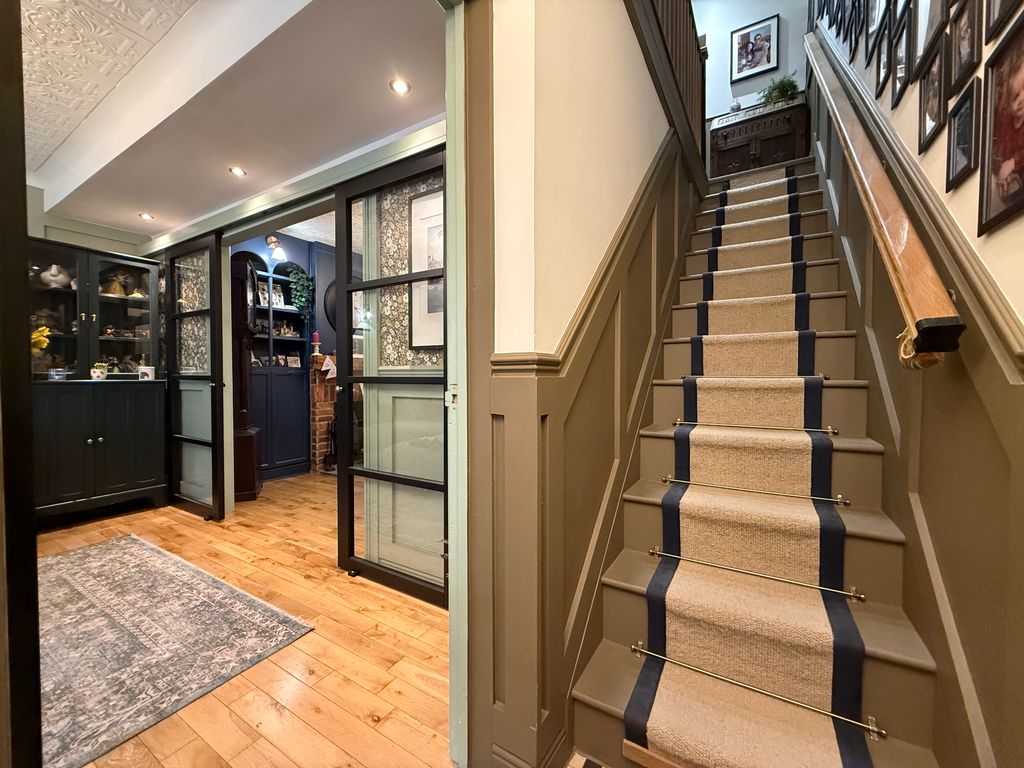 Property photo 3 of 29