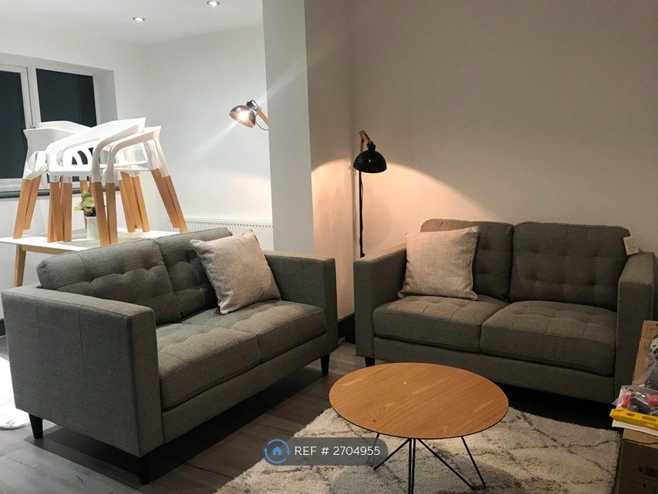 Property photo 2 of 3