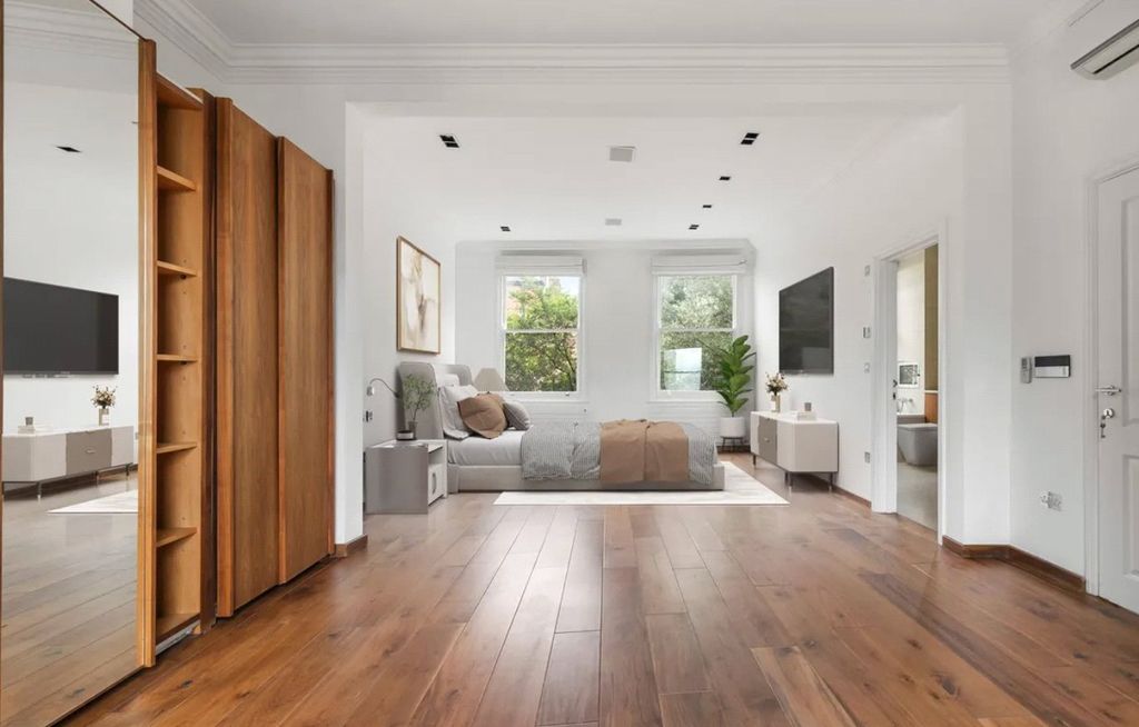 Property photo 3 of 13 Picture No. 06