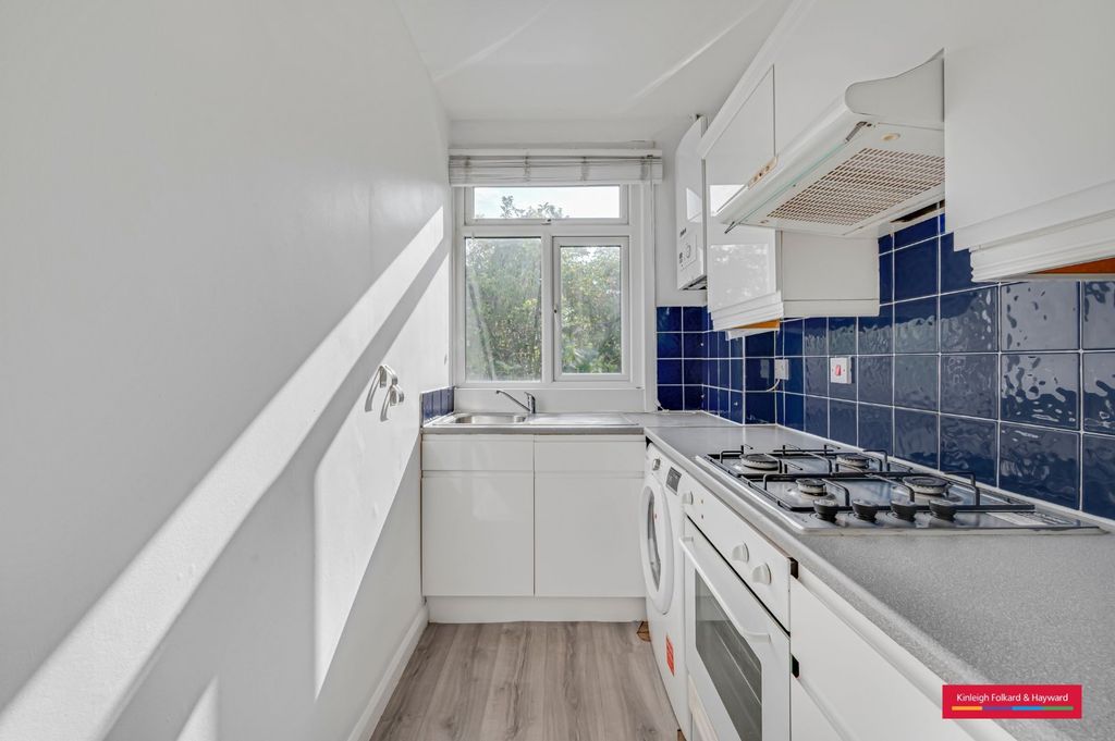 Property photo 2 of 16 Picture No. 34