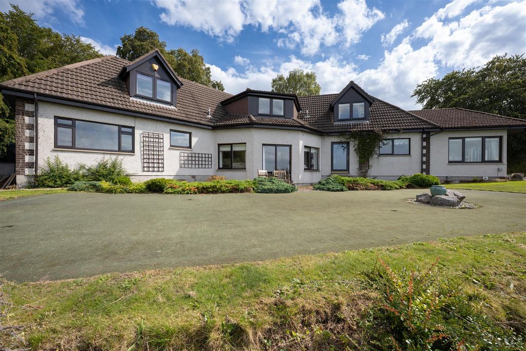 Property photo 1 of 22 Bellfield, Black Park, Inverness.Jpg