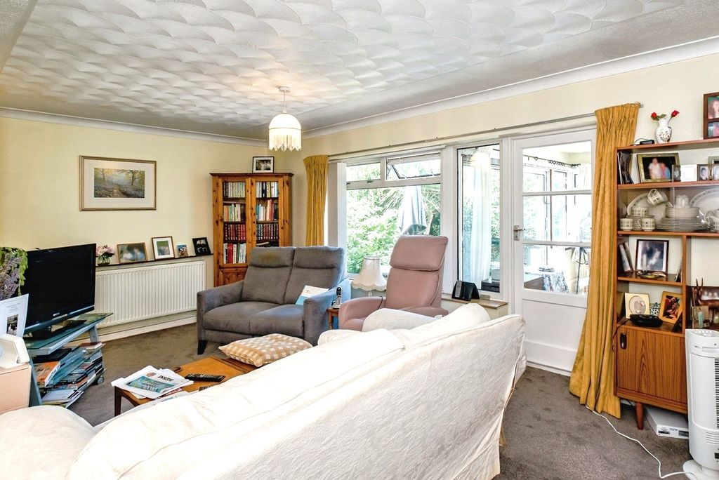 Property photo 2 of 21