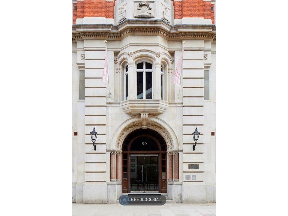 Property photo 3 of 10 Building Entrance