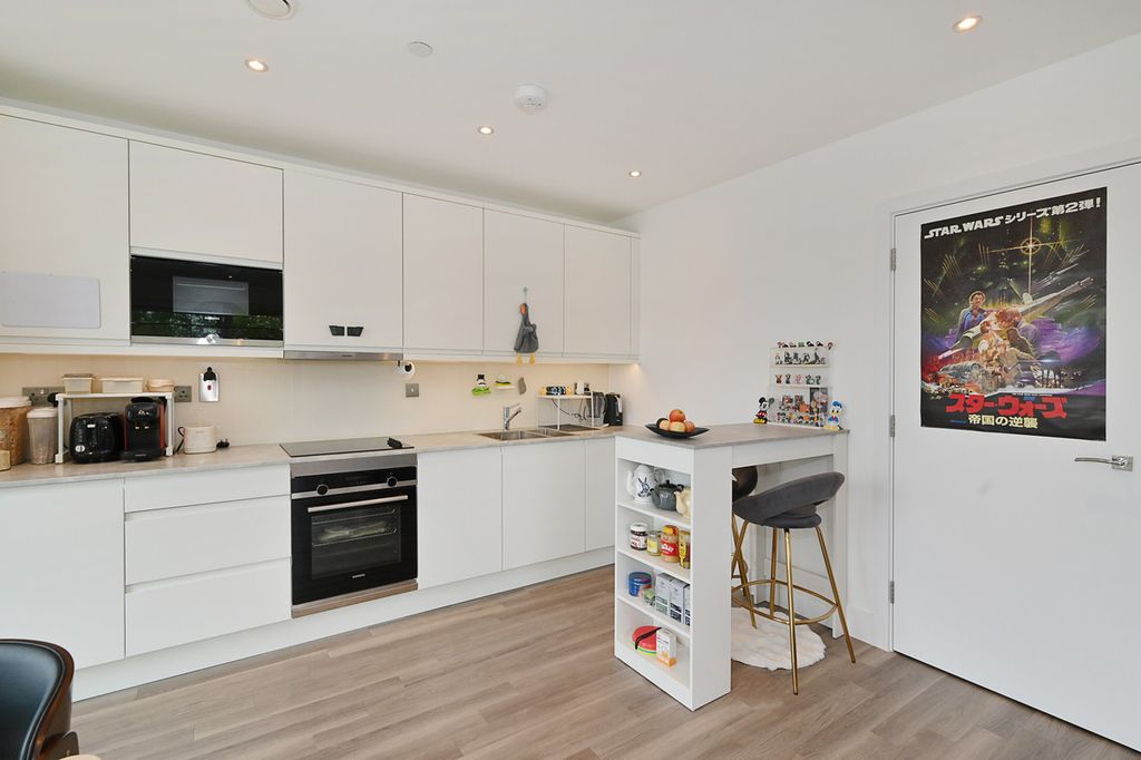 Property photo 1 of 9