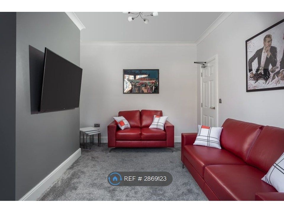 Property photo 3 of 8