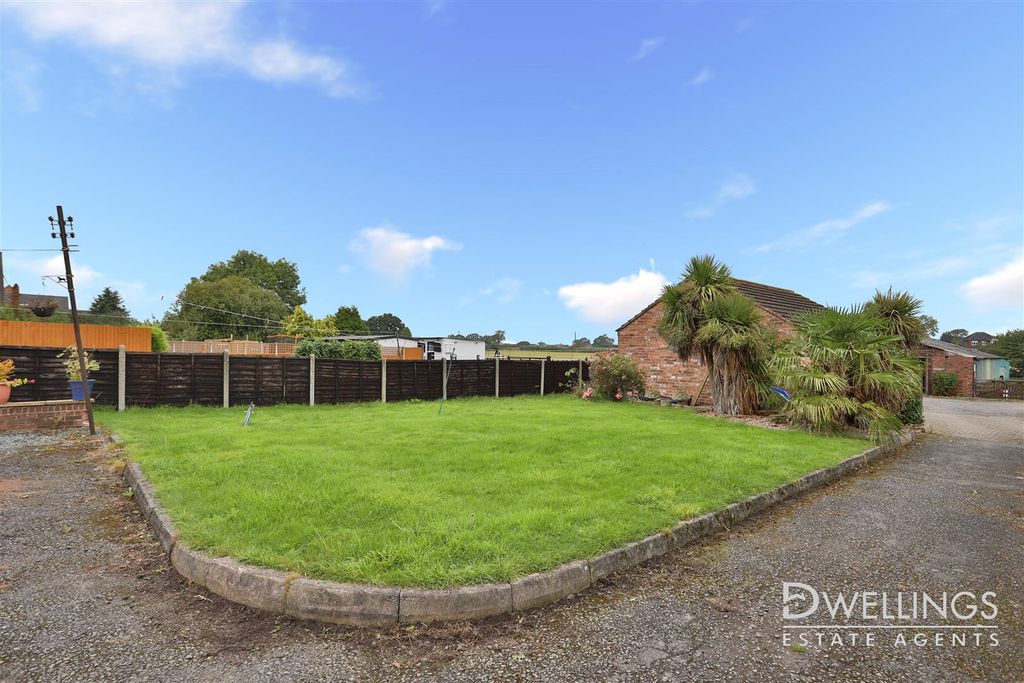 Property photo 1 of 63 Beamhill Road