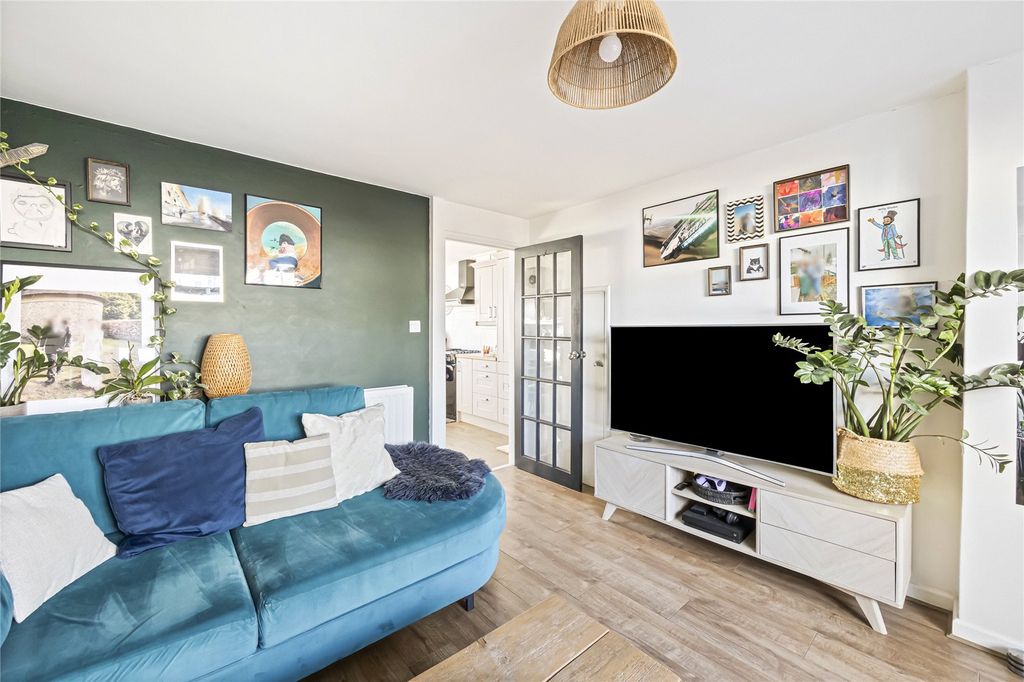 Property photo 3 of 16 Picture No. 05