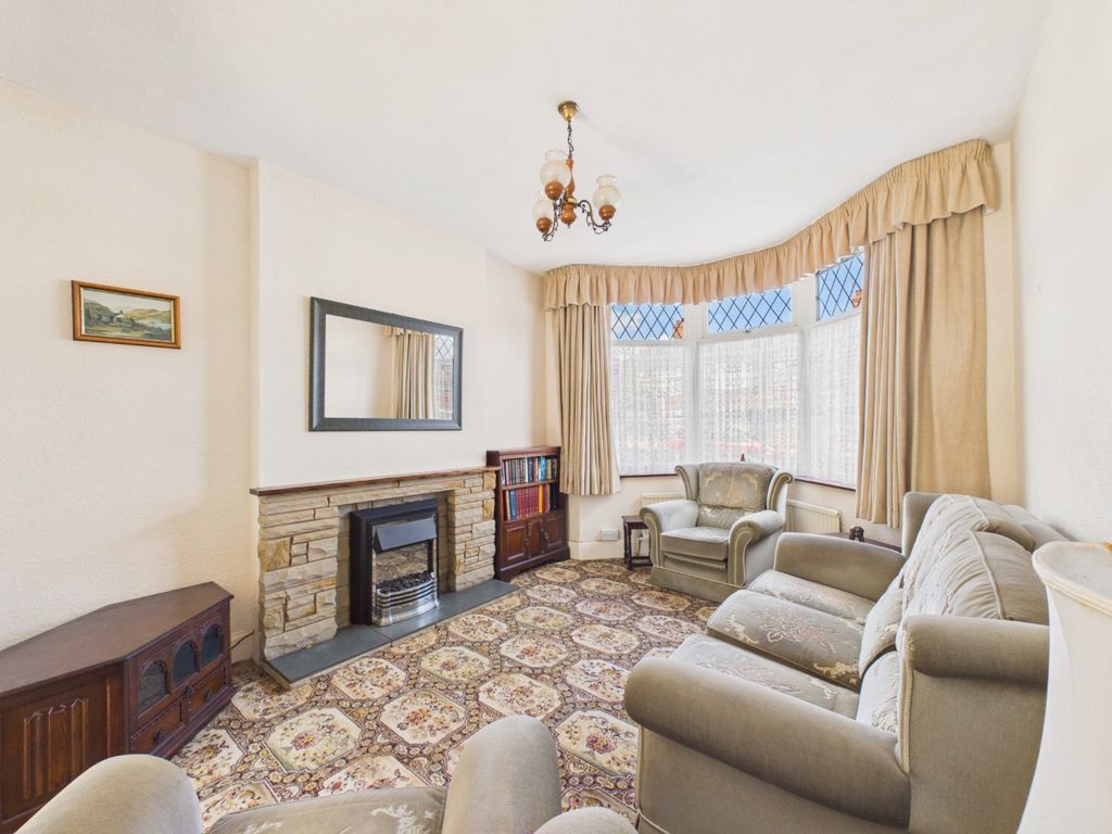 Property photo 2 of 11 5082665